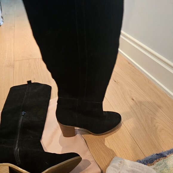 Almost new Seychelles Suede boots - Picture 3 of 3